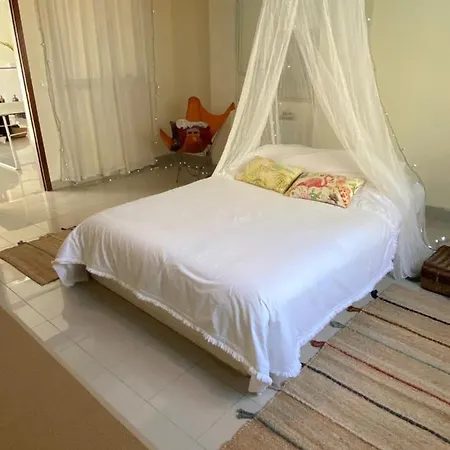 Bunker 11 Surf House Hébergement de vacances *