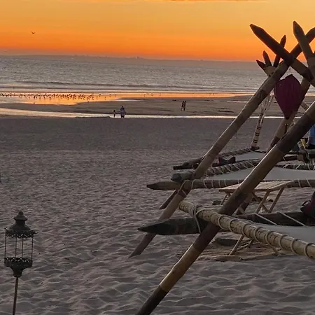 Bunker 11 Surf House *