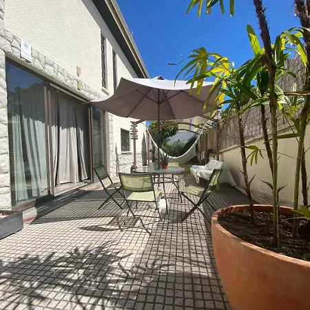 Дом отдыха Bunker 11 Surf House *