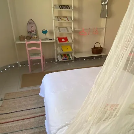 Bunker 11 Surf House Дом отдыха *